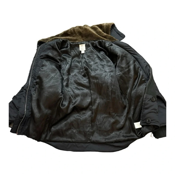 House of Dereon Beyoncé Coat - Picture 4 of 11